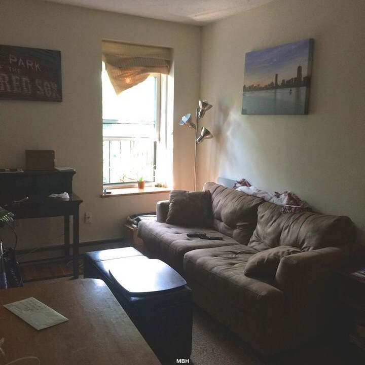 27 Garden St-Unit -8 in Boston, MA - Building Photo