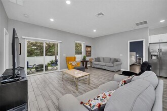241 Grouper Ct in Poinciana, FL - Building Photo - Building Photo