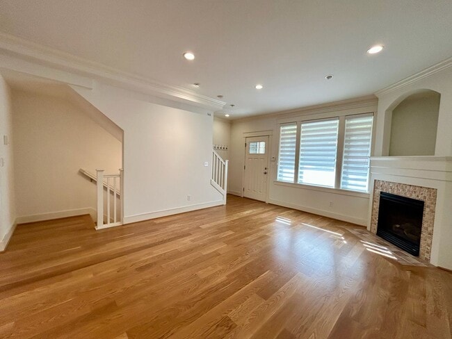 20 W Etruria St in Seattle, WA - Building Photo - Building Photo