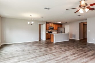 3664 Summit Oaks Dr in Green Cove Springs, FL - Building Photo - Building Photo