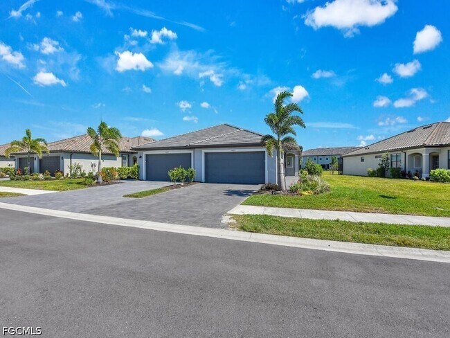 14087 Winding Cedar Wy in Miromar Lakes, FL - Foto de edificio - Building Photo