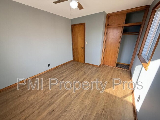 1981 W Villard Ave in Milwaukee, WI - Building Photo - Building Photo