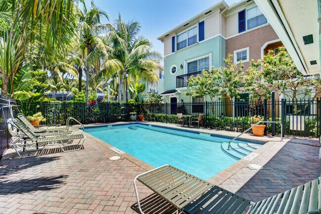 306 NW 1st St in Delray Beach, FL - Building Photo - Building Photo