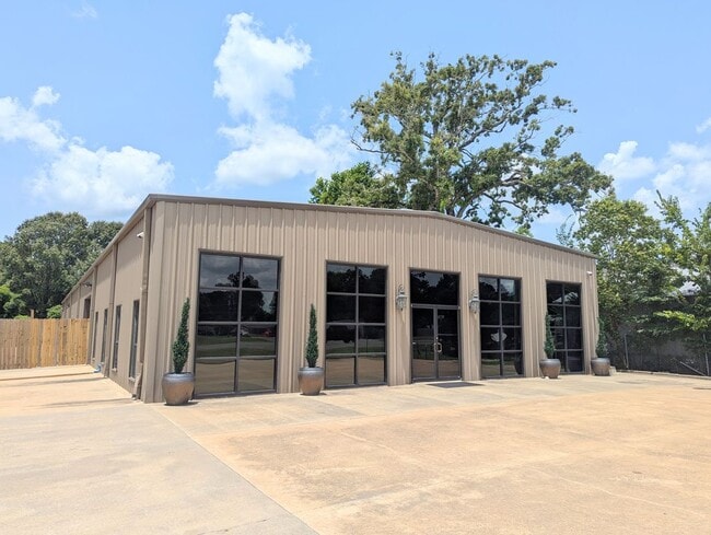 property at 4211 Sterlington Rd
