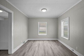 331 9th St N in Texas City, TX - Building Photo - Building Photo