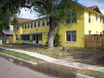 214 E Madison in Harlingen, TX - Foto de edificio - Building Photo