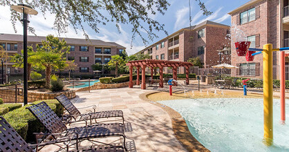 Estates at Vista Ridge Apartments in Lewisville, TX - Building Photo - Building Photo