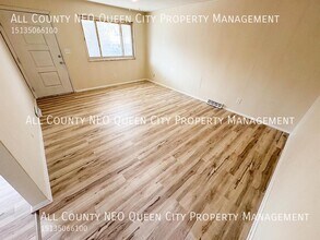 2420 Ulrich Ave in Dayton, OH - Building Photo - Building Photo