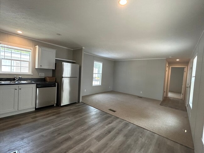 2476 Pajot Rd in Kawkawlin, MI - Building Photo - Building Photo