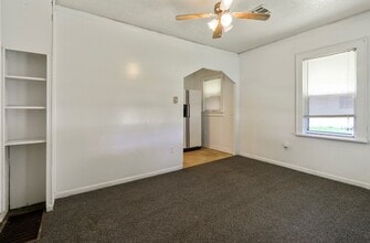 220 NE 3rd St in Moore, OK - Building Photo - Building Photo