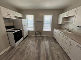 81 Mariemont Ave in Buffalo, NY - Building Photo