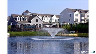 407 Copper Square Dr in Bethel, CT - Building Photo