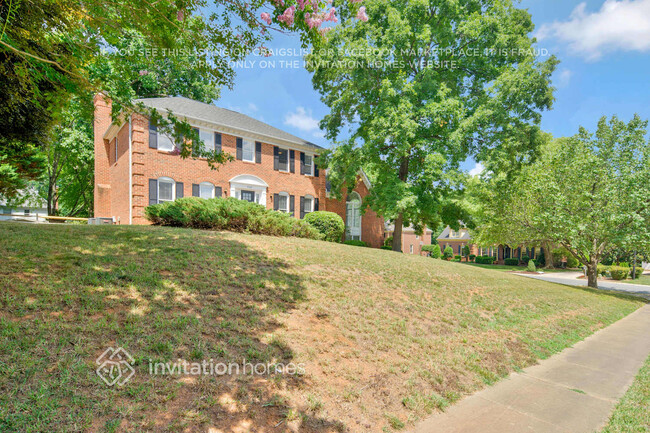 9049 Taunton Dr in Huntersville, NC - Building Photo - Building Photo