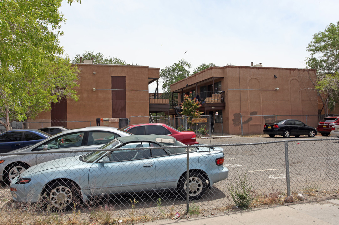 126 Rhode Island St SE in Albuquerque, NM - Building Photo