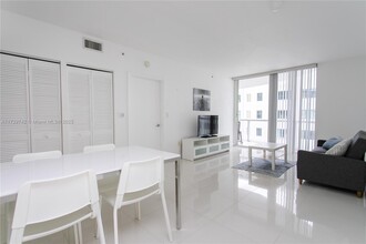 6365 Collins Ave, Unit # 806 in Miami Beach, FL - Building Photo - Building Photo