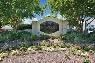 4162 Breezewood Dr in Wilmington, NC - Building Photo - Building Photo