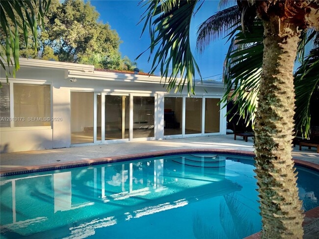 19340 NE 18th Ct in Miami, FL - Building Photo - Building Photo
