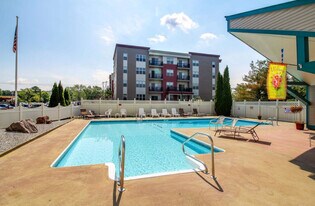 10 Kellogg Rd, Unit #246 in Essex Junction, VT - Building Photo