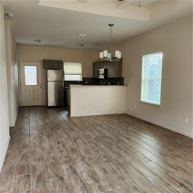 4008 Hawthorne Ave in Edinburg, TX - Building Photo - Building Photo