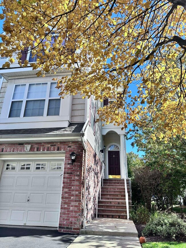 2 Elco Ct in Bayonne, NJ - Building Photo - Building Photo