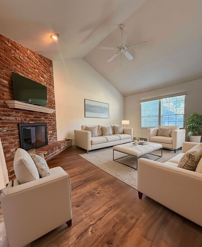 property at 901 Cobble Shores Dr