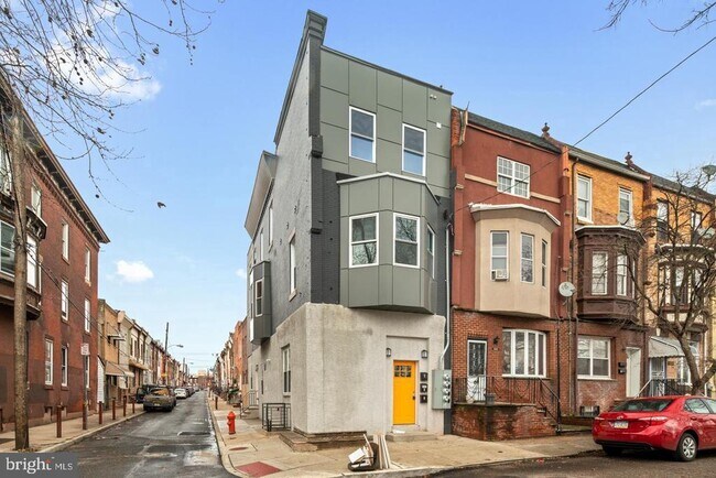 2327 Wharton St in Philadelphia, PA - Building Photo - Building Photo
