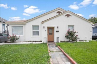 8521 Palm St, Unit 1 in New Orleans, LA - Building Photo