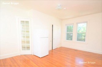 44 Central St-Unit -4ST in Somerville, MA - Foto de edificio - Building Photo