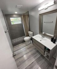 3524 Chapel Dr in Sarasota, FL - Building Photo - Building Photo