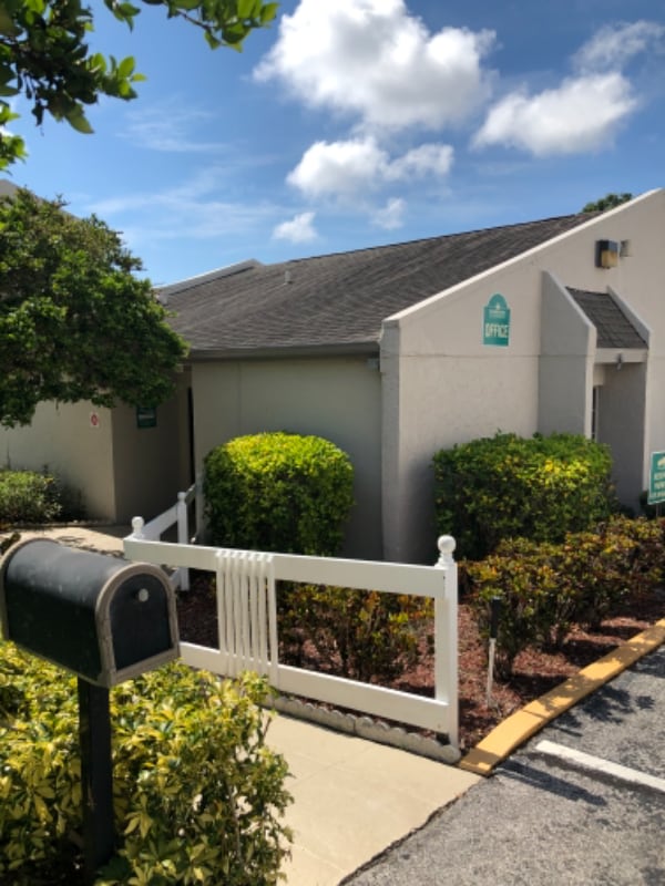 2625 FL-590 in Clearwater, FL - Building Photo - Building Photo