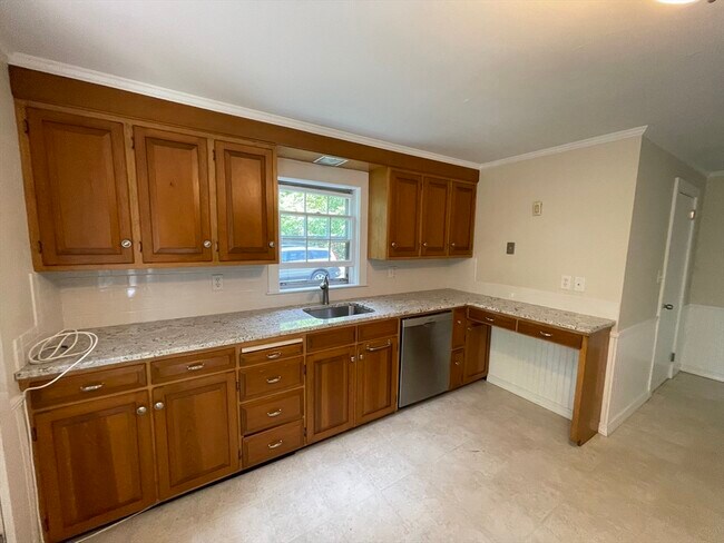 138 Elm St in Duxbury, MA - Building Photo - Building Photo