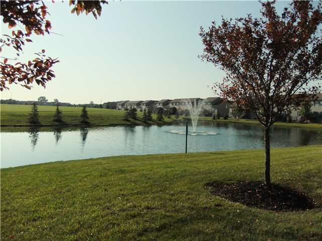 Hidden Springs Condominiums in Lewis Center, OH - Foto de edificio - Other