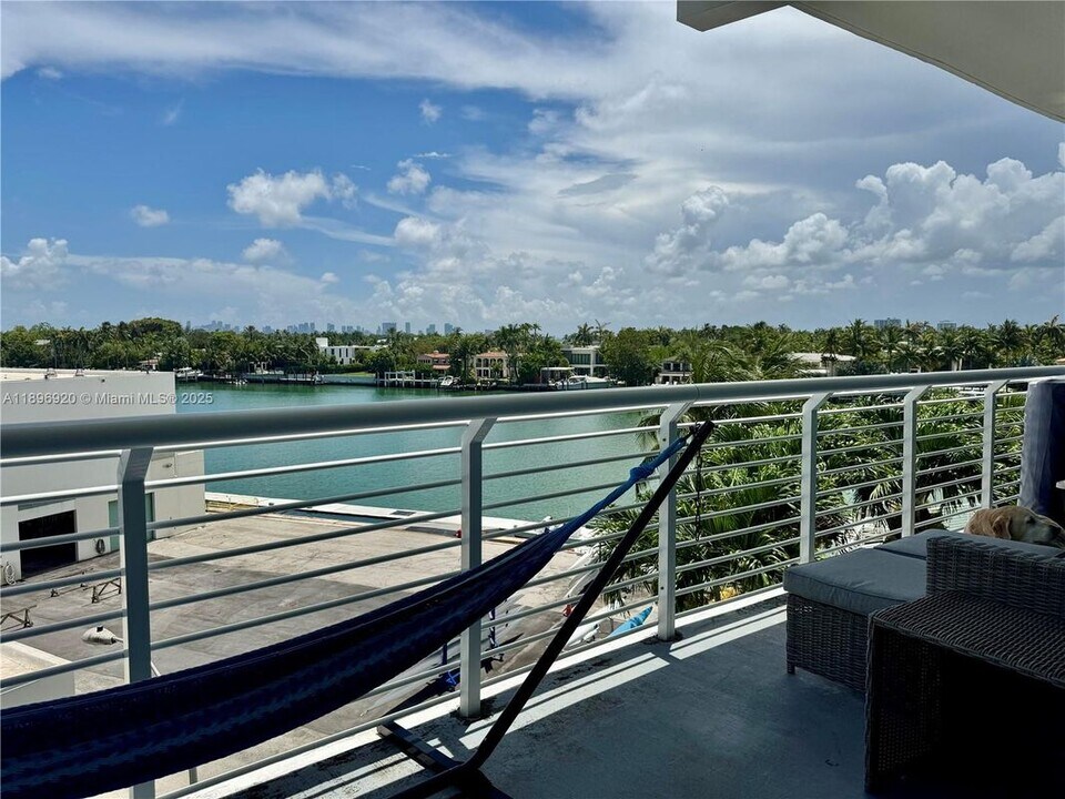 6580 Indian Creek Dr in Miami Beach, FL - Building Photo