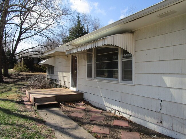 2213 Browning Ave in Manhattan, KS - Building Photo - Building Photo