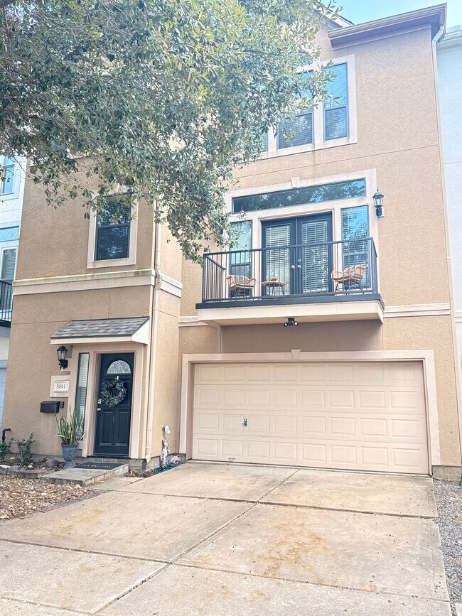 property at 5811 Maxie St