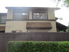 1760 Bayberry Dr in Pembroke Pines, FL - Building Photo