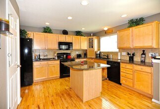 2209 Fossil Creek Pkwy in Fort Collins, CO - Building Photo - Building Photo