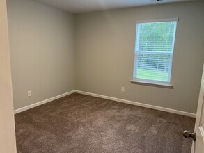 423 High Ridge Ct in Sneads Ferry, NC - Building Photo - Building Photo