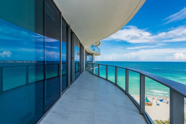 17475 Collins Ave in Sunny Isles Beach, FL - Building Photo - Building Photo