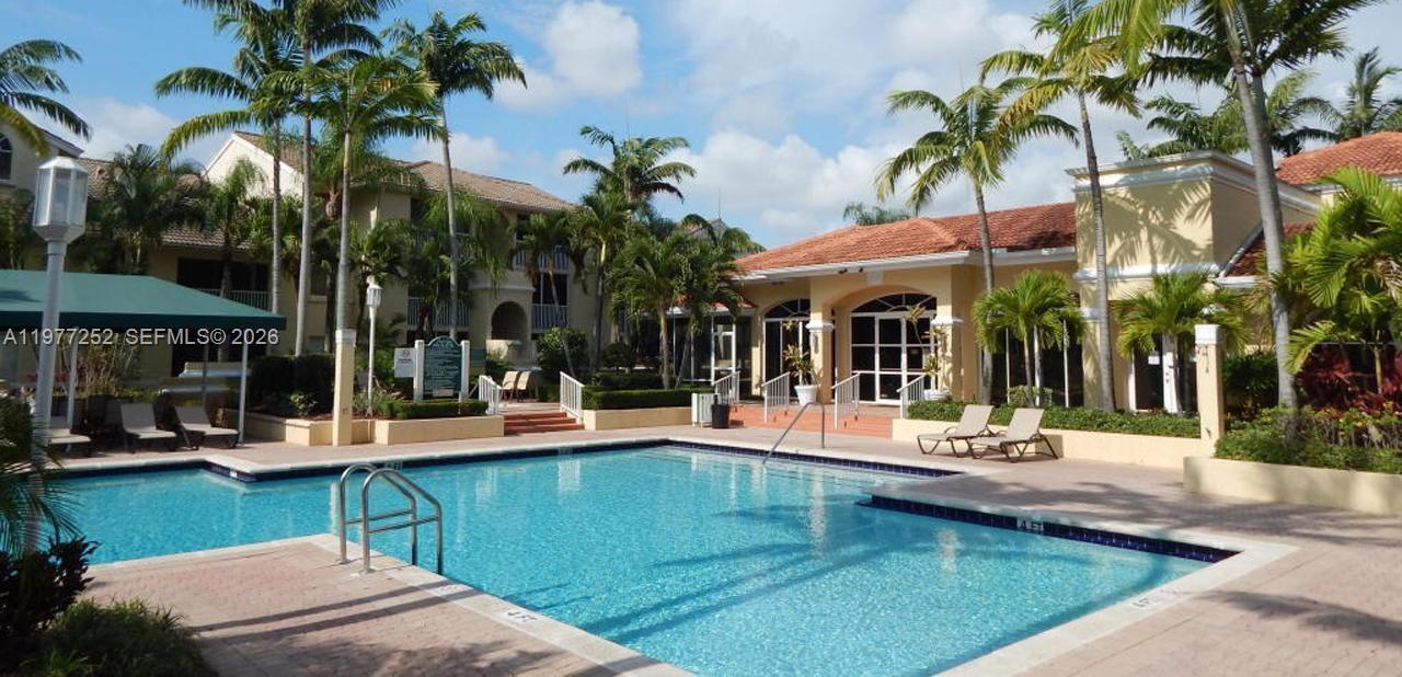 22104 Glenmoor Dr in West Palm Beach, FL - Building Photo