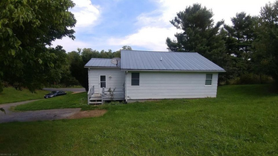 2647 Meadow Creek Rd in Christiansburg, VA - Building Photo - Building Photo