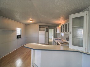 1810 Vales Mill Rd in Pulaski, TN - Building Photo - Building Photo