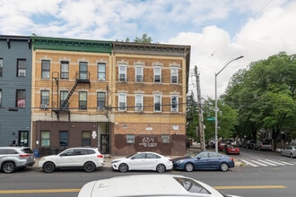 654 Jamaica Ave in Brooklyn, NY - Building Photo - Building Photo