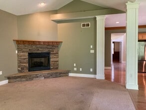 204 Berkeley Way in Monroeville, PA - Building Photo - Building Photo