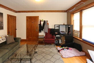 3844 N Bernard St, Unit 2B in Chicago, IL - Foto de edificio - Building Photo
