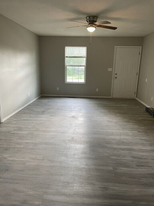 2230 N East Ave in Springfield, MO - Building Photo