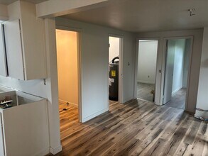 148-150 Gregory Dr in Winston, OR - Building Photo - Building Photo