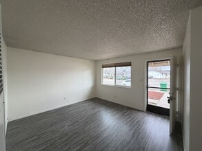 1342 N Edmonds Dr in Carson City, NV - Building Photo - Building Photo