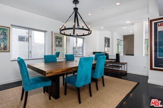 900 N W Knoll Dr in West Hollywood, CA - Building Photo - Building Photo