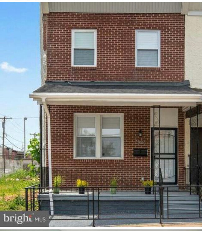property at 3904 Aspen St